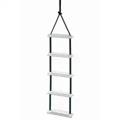 Solide plasttrinn med ruglete overflate for bedre grep.