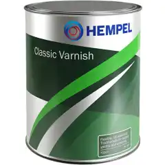 Hempel Classis Varnish er en tradisjonell klar alkydlakk som inneholder kinesisk treolje. Dette gir en fleksibel og holdbar finish.