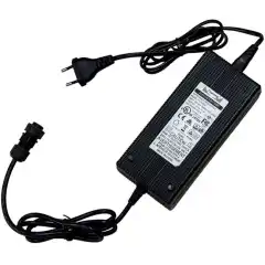 Batterilader til ePropulsion Vaquita batteri.