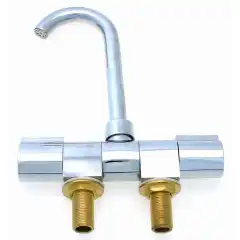 <p>Italiensk trykkvannsarmatur i forkrommet messing av f&oslash;rsteklasses kvalitet</p>
