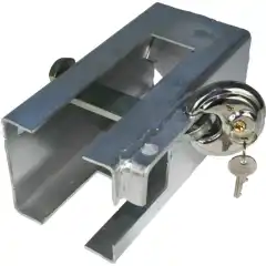 <p>Kulekoplingsl&aring;s i galvanisert st&aring;l m/hengel&aring;s for l&aring;sing av tilhenger.</p>
