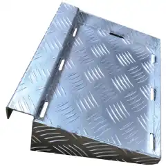 <p>Holder i ALU (aluminium) til batterikasse for montering p&aring; tilhenger/b&aring;thenger.</p>
