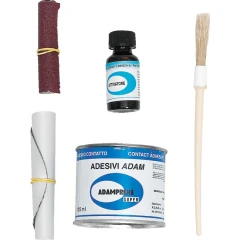 Komplett reperasjonssett for gummib&aring;t i gummi. Inneholder cleaner, lim, herder, kost og lapp.