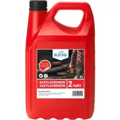 <p>Bl&aring;tind Alkylatbensin 2T er en milj&oslash;bensin med lavere utslipp, som ogs&aring; er bedre for motoren. Den er tilpasset totaktsmotorer, og kommer ferdig blandet med 2% olje.</p>
