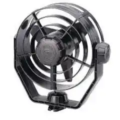 <p>Kraftfull og samtidig sv&aelig;rt stilleg&aring;ende vifte fra tyske Hella Marine.</p>
