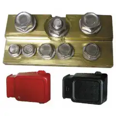 Koblingskinne med Battery Bus Bar Kit som tillater flere tilkoblingspunkter.