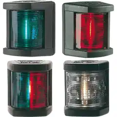 <p>Hella lanterne er en klassisk lanterneserie godkjent for bruk p&aring; b&aring;ter under 12 meter.</p>
