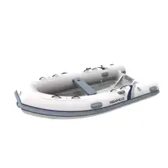 Lett RIB med enkeltbunn aluskrog og tofte. Hvit tube, hvitt skrog.