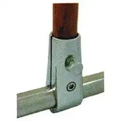 Rekkemontert flaggstangholder laget i syrefast st&aring;l (AISI316)