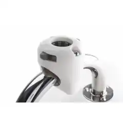 Designet for &aring; feste Navilights med magnetisk base.