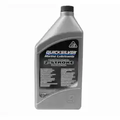 <p>Quicksilver olje for 2-takts motorer.</p>
