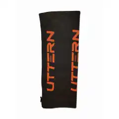 <span style="font-size:11.0pt"><span style="font-family:"Calibri",sans-serif">Originalt fendertrekk for utvalgte Uttern b&aring;ter p&aring; 7 meter eller st&oslash;rre.</span></span>