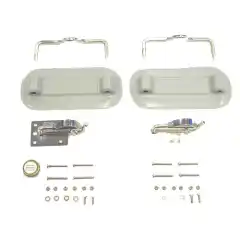 <p>Komplett sett for &aring; feste gummib&aring;t/RIB horisontalt mot badeplattform.</p>
