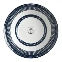 <p>Sailor Soul Salatbolle &Oslash;27 fra Marine Business er slitesterkt og har et elegant nautisk design.</p>
