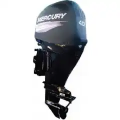 <p>Ventilert og formsydd motortrekk av h&oslash;y kvalitet med originaldekaler for Mercury.</p>
