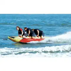 <p>Produsert av solide materialer som t&aring;ler aktiv lek p&aring; sj&oslash;en. Designet for fart.</p>
