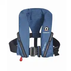 En kompakt oppbl&aring;sbar redningsvest fra Crewsaver - designet med 3D-teknologi. Med harness, beregnet for barn.