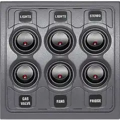 <p>12V bryterpanel av h&oslash;y kvalitet med 6 av/p&aring; brytere.</p>
